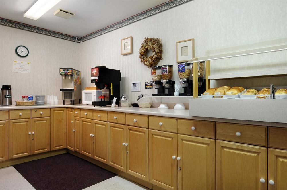 Centerway Hotel Buffalo Тонаванда Экстерьер фото