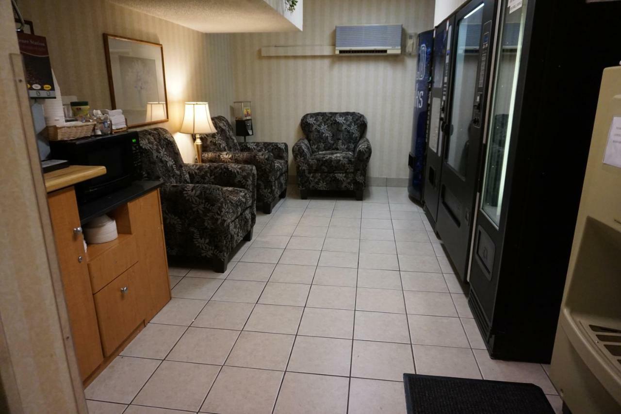 Centerway Hotel Buffalo Тонаванда Экстерьер фото