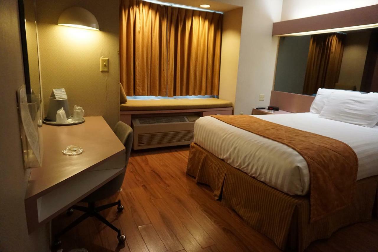 Centerway Hotel Buffalo Тонаванда Экстерьер фото