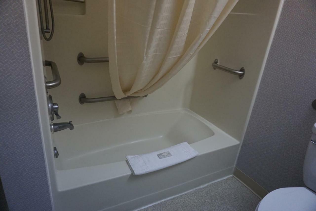 Centerway Hotel Buffalo Тонаванда Экстерьер фото