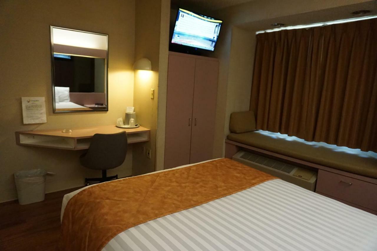 Centerway Hotel Buffalo Тонаванда Экстерьер фото